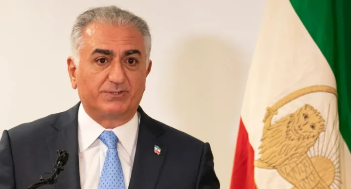 تظاهرات جهانی ایرانیان خارج از کشور در ۱۱ فوریه و پیام مهم شاهزاده رضا پهلوی: موافق یا مخالف من، به یکدیگر بی‌احترامی نکنید